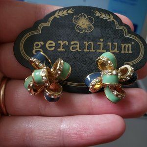 Geranium Knot Earrings (Brand New!)